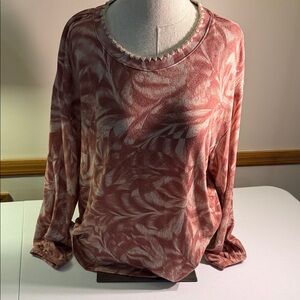 Democracy Tan/Rust Leaf Print Long Sleeve Top